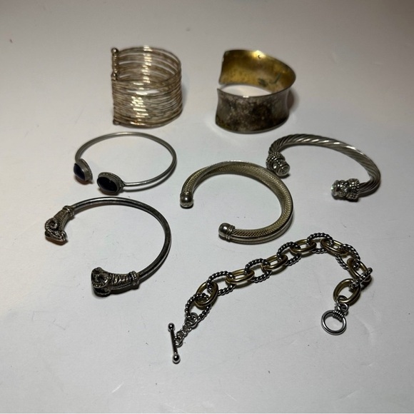 Lot Of 7 Silver Tone Metal Fashion Bracelets - Picture 1 of 6